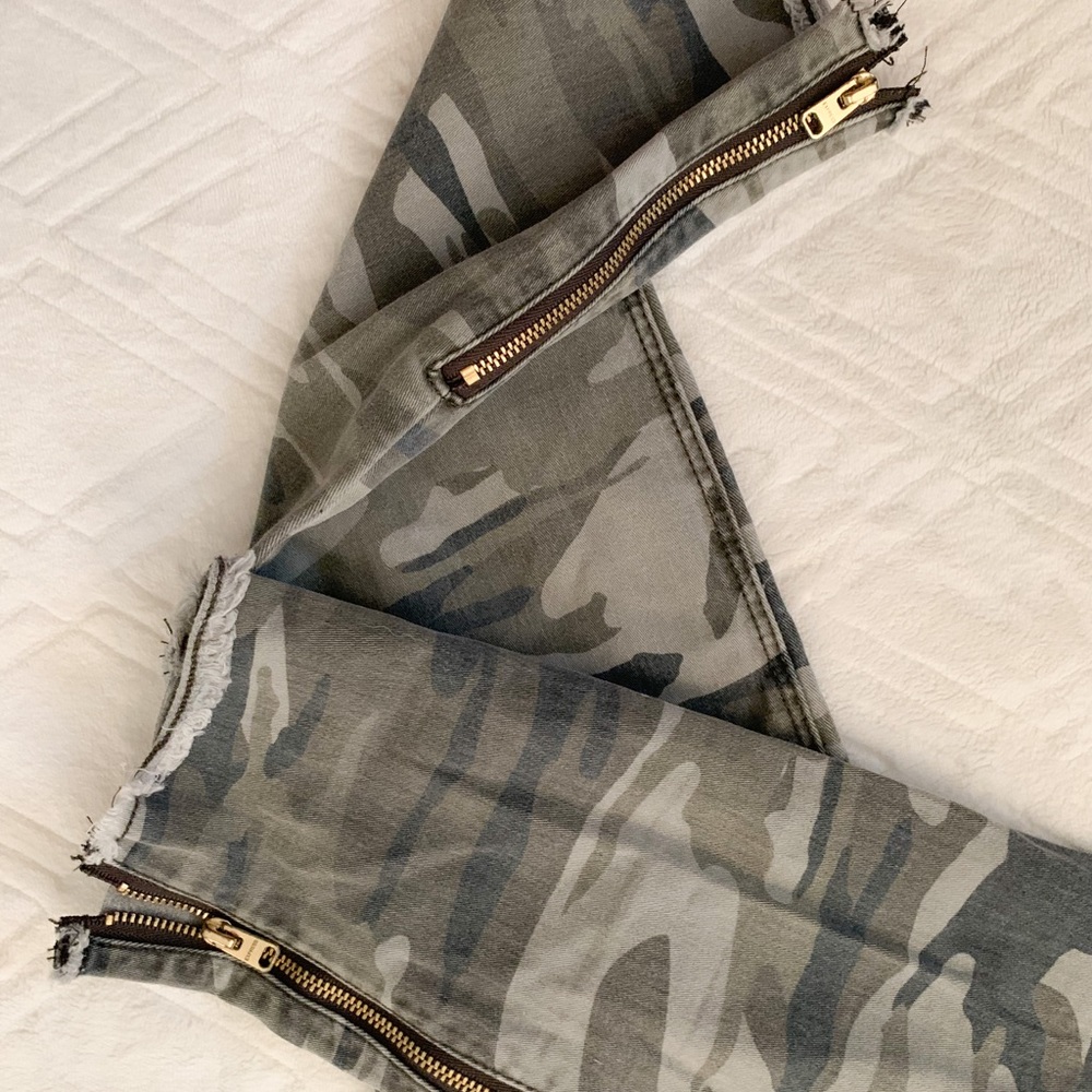 Express Camo Pants - Picture 2 of 2